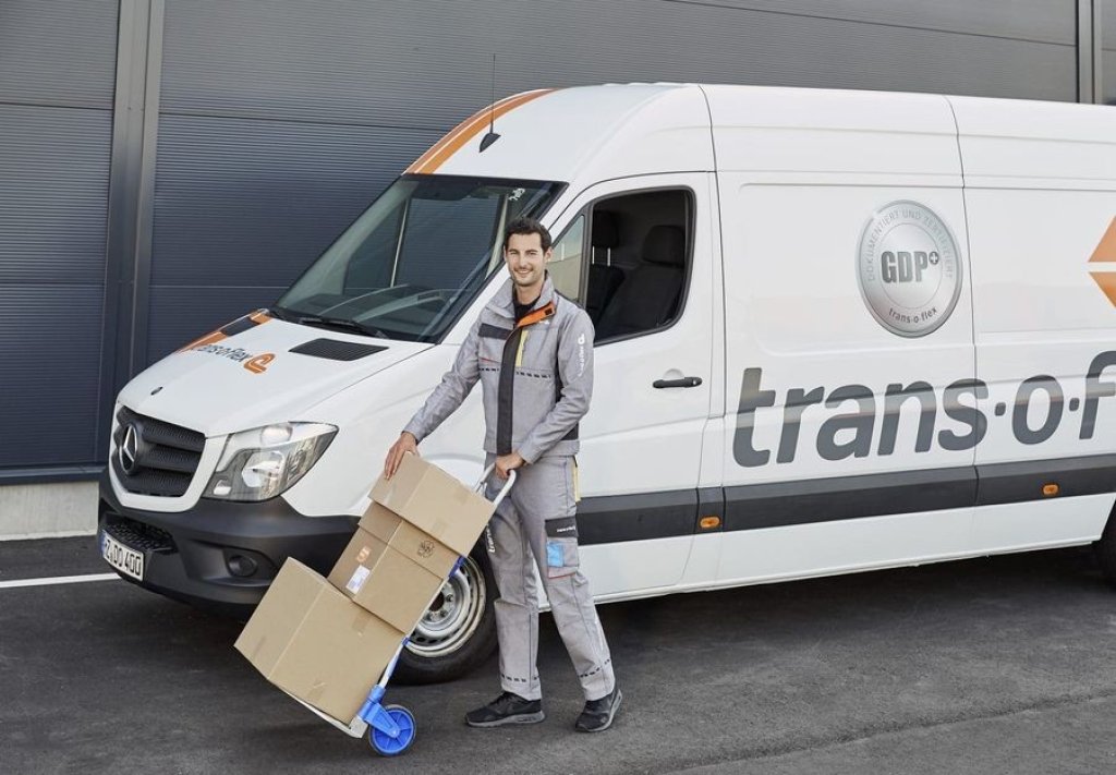 Lyreco arbeitet seit Jahren mit dem Transportdienstleister trans-o-flex. Durch die Zusammenarbeit mit einem externen Dienstleister wie trans-o-flex kann Lyreco Deutschland die hohe Lieferzuverlässigkeit halten und Kunden rechtzeitig beliefern.