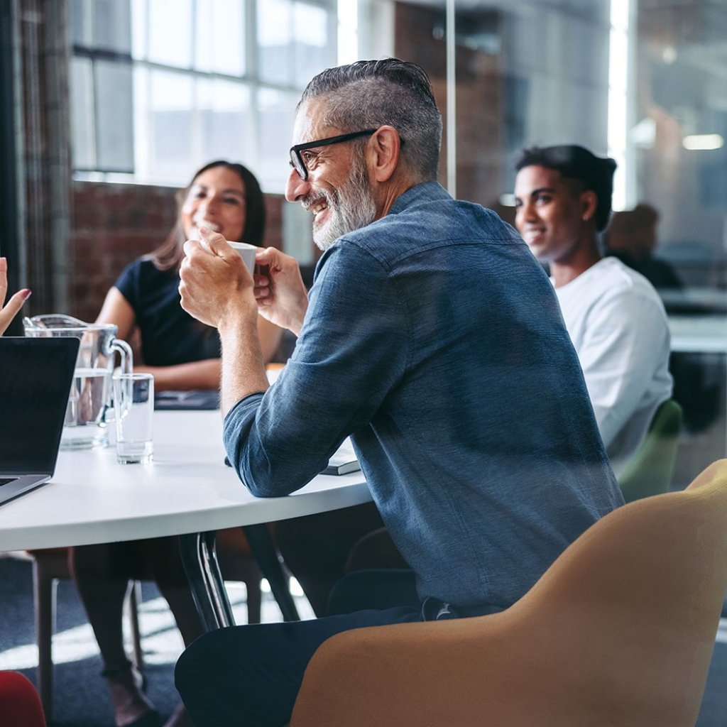 Lyreco bietet eine attraktive Auswahl von Kaffeevollautomaten und Kaffeebohnen, Snacks sowie dazugehöriges Catering-Zubehör.