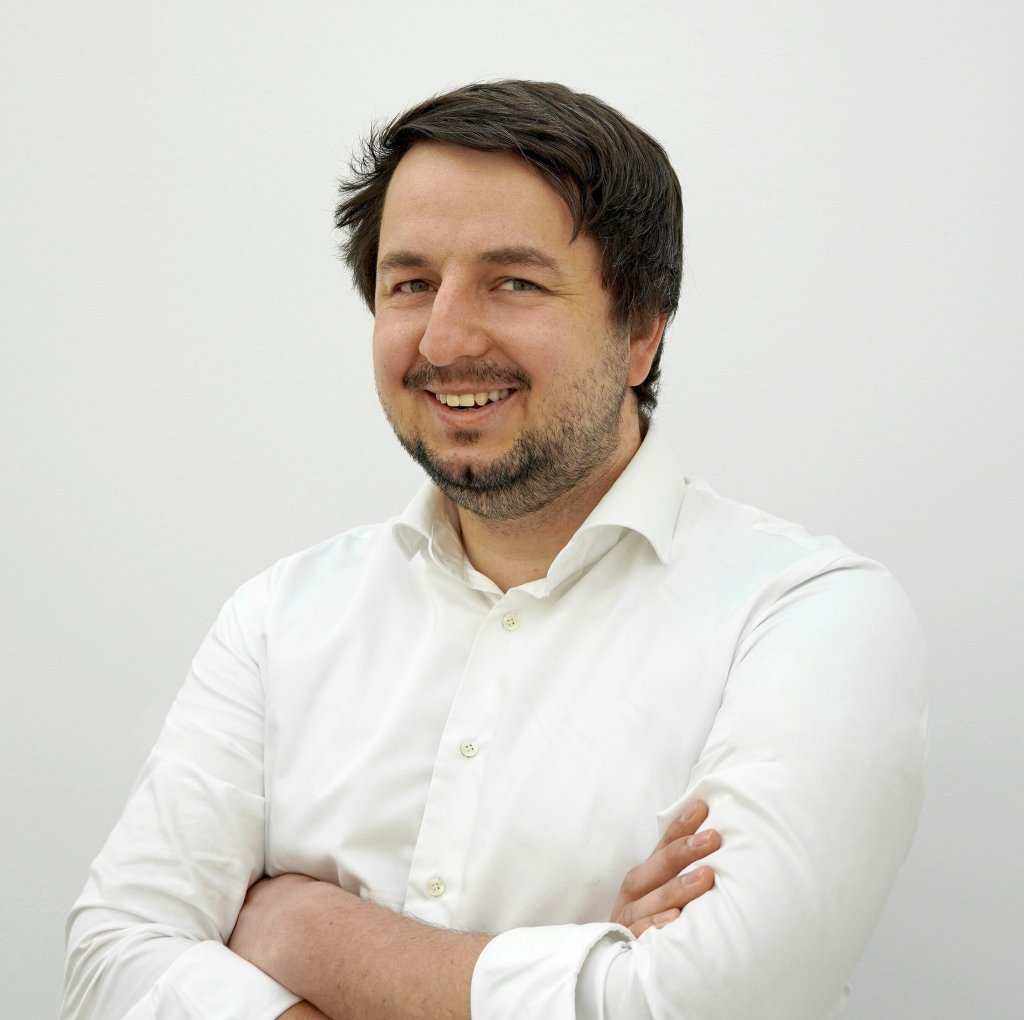 Als Head of Talent Acquisition bei Lyreco Deutschland hat Benjamin die Aufgabe, neue Talente für Lyreco zu finden und einzustellen, die mit ihrer Karriere bei Lyreco durchstarten wollen.